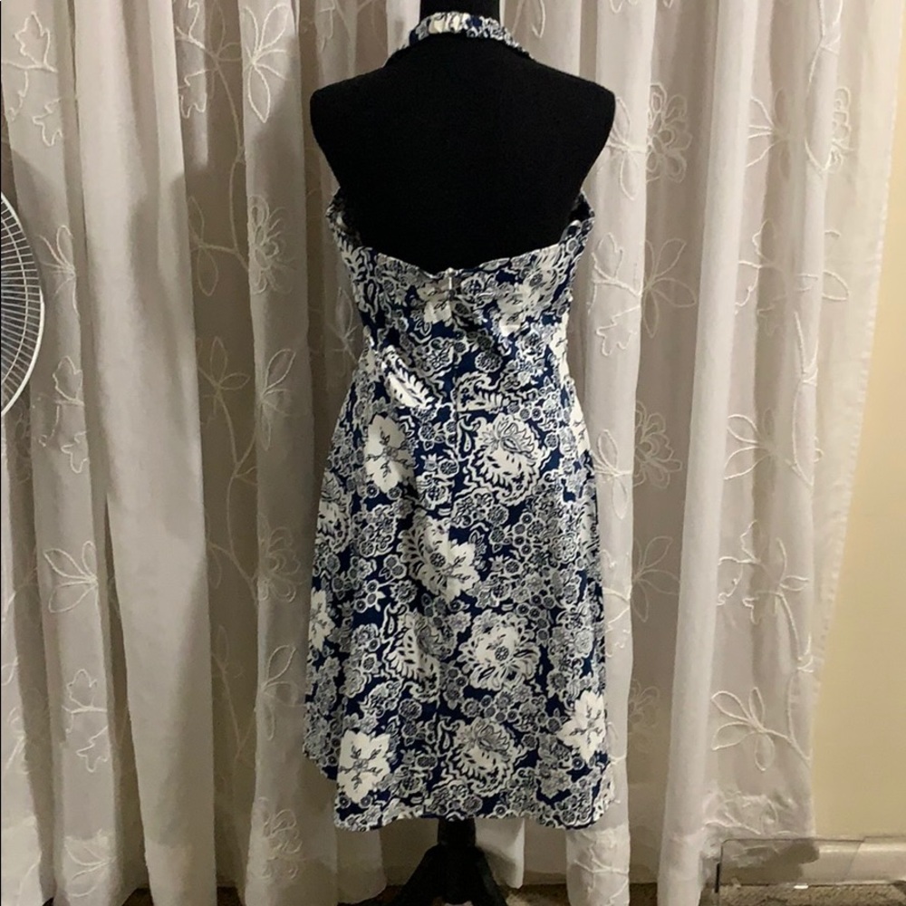 Dress - Picture 2 of 4